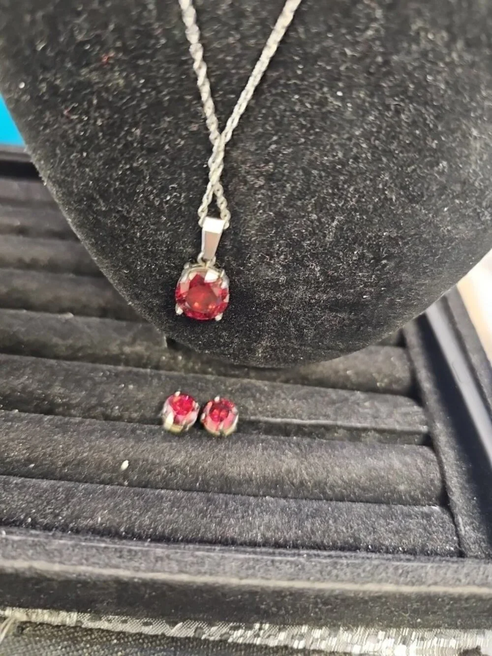 Necklace & Earrings Set 18inch Rolo Chain Stainless Steel Pierced Studs Red...